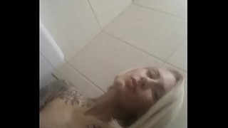 lady nude public pussy play